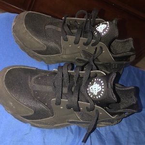 Hurachies size 9 shoe